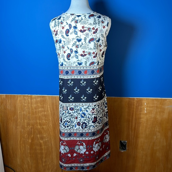 Dress - Picture 4 of 7